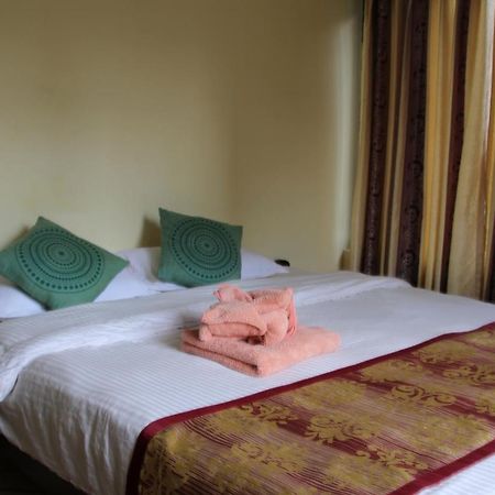 Hotel Noble Inn花椒客栈 Pokhara Buitenkant foto
