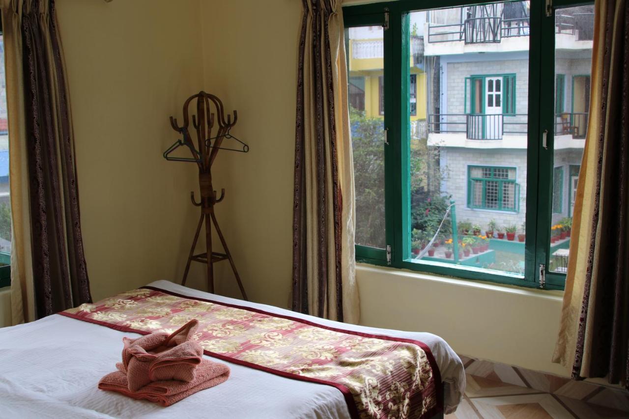 Hotel Noble Inn花椒客栈 Pokhara Buitenkant foto